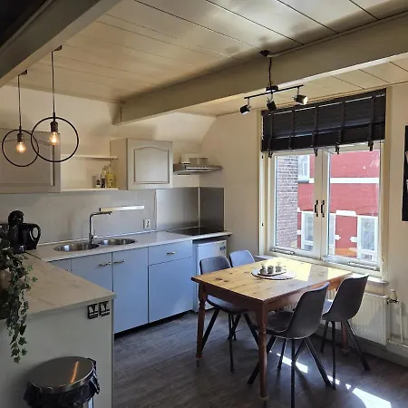Appartamento Attic In Historic Canal House In Center *