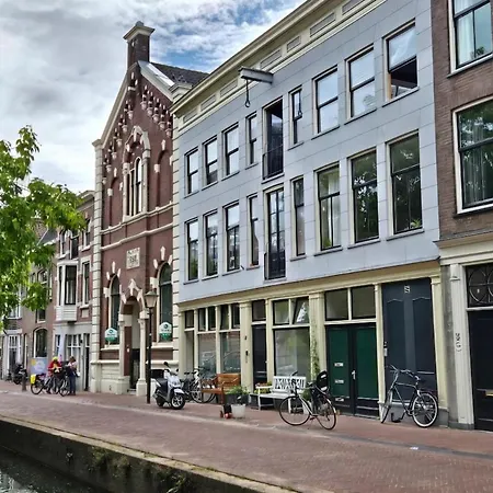 Attic In Historic Canal House In Center Appartamento Gouda